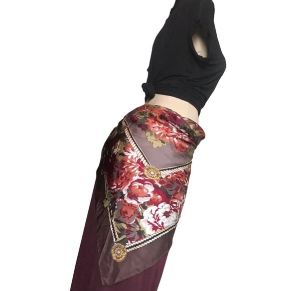 Beautiful Floral Ornate Silk Olive Green Scarf - Picture 3 of 7